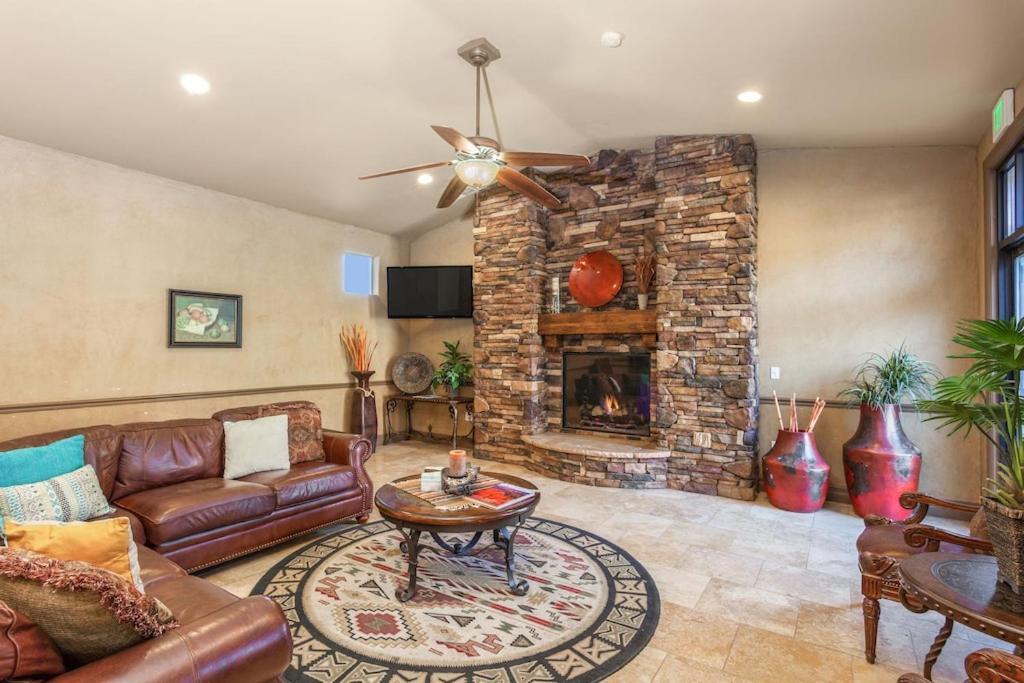 וושינגטון Coral Springs Resort H2 Brand New Home, Community Pool, Outdoor Fireplace, And Near Sand Hollow מראה חיצוני תמונה